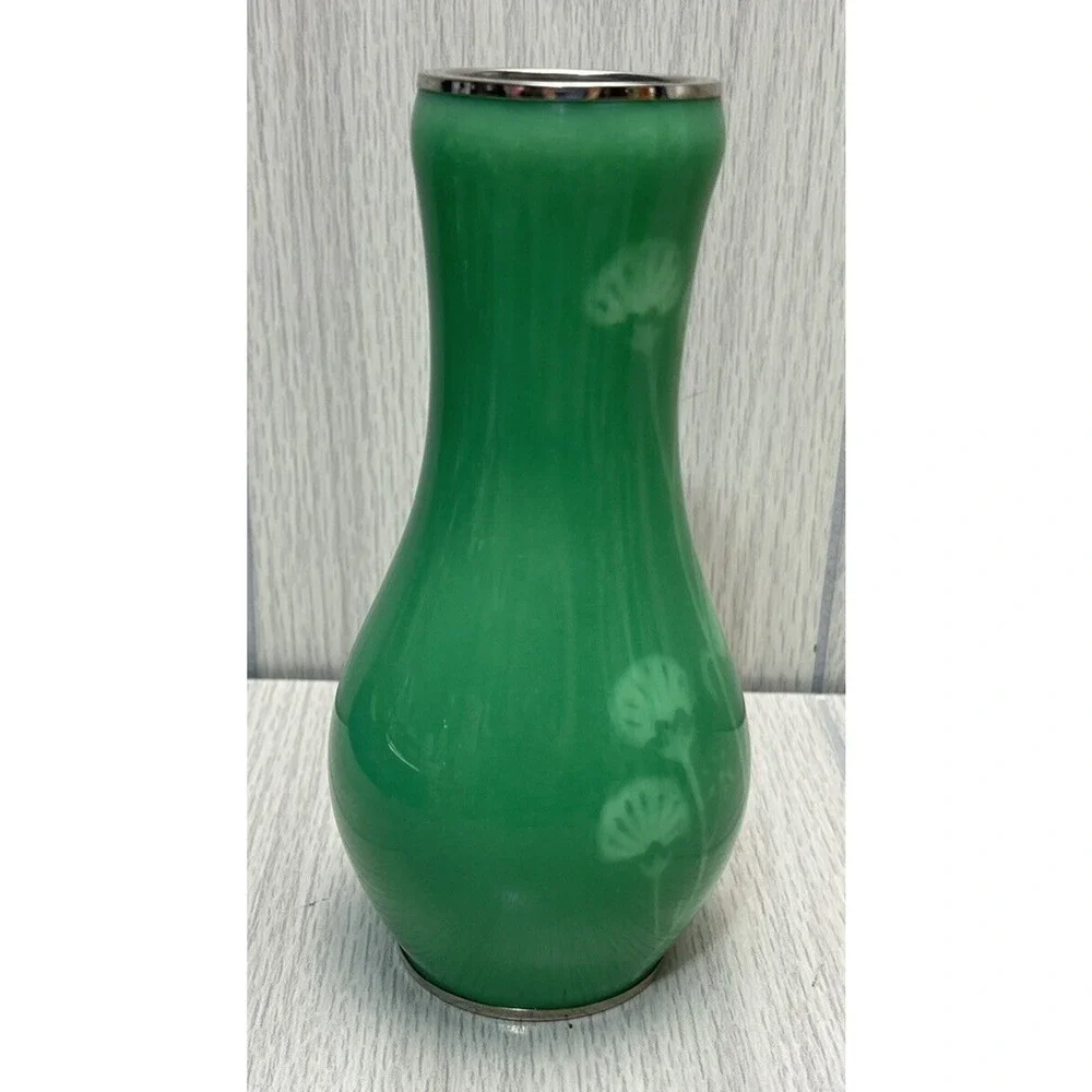Japanese Wireless Cloisonne Vase Green - Taisho / Showa Period - 7 1/4